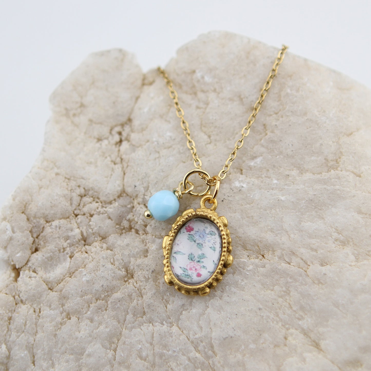 Vintage Wallpaper Aqua Red Floral Ornate Oval Gold Necklace