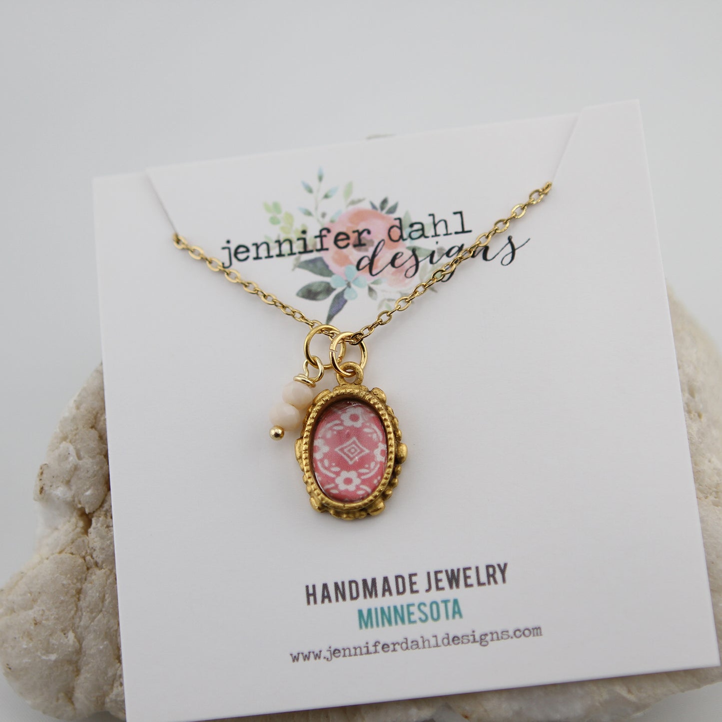 Vintage Wallpaper Pink Ornate Oval Gold Necklace